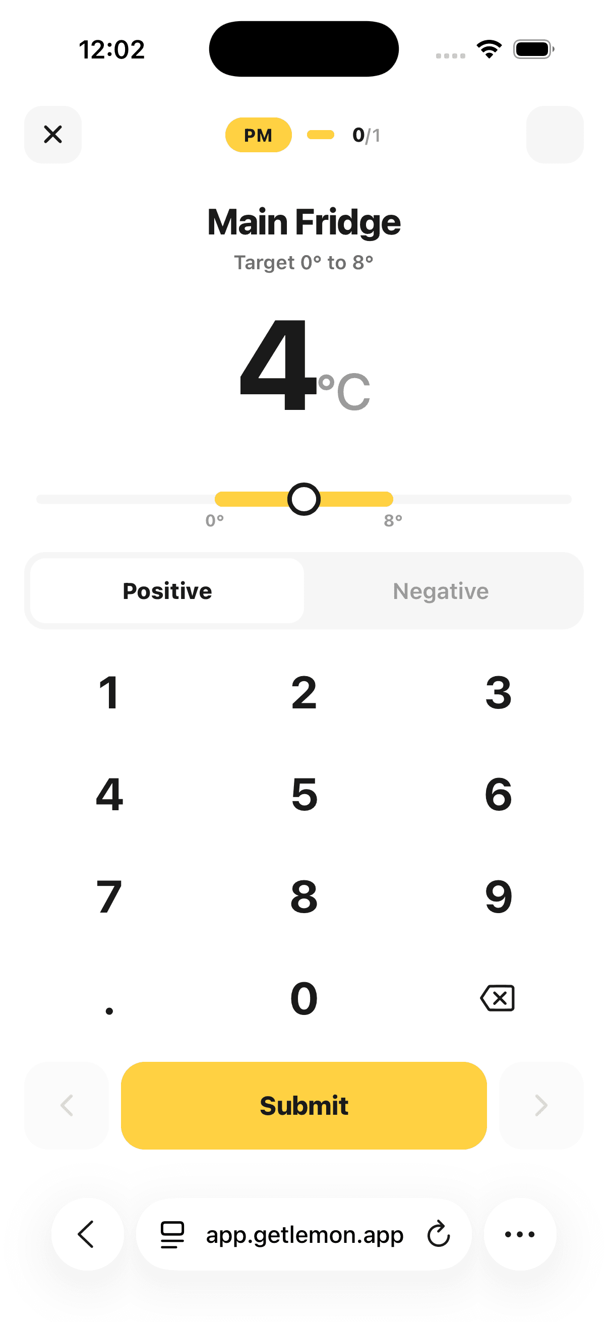Recording a fridge temperature in Lemon, showing the unit name, target range, and a numeric input.